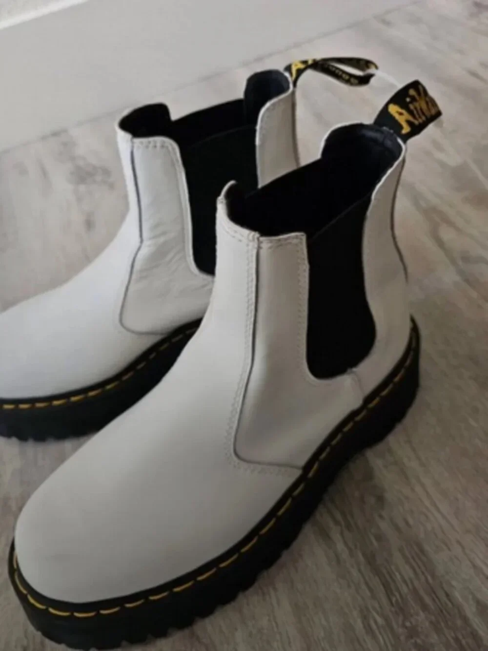 Dr Martens 2976 Quard Smooth Leather Platform Boots size 8m / 9L